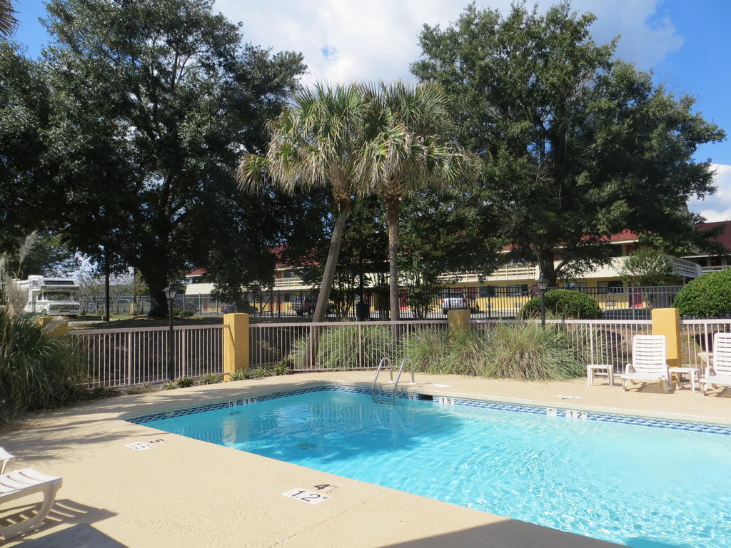 Fairview Inn & Suites Mobile Exterior foto